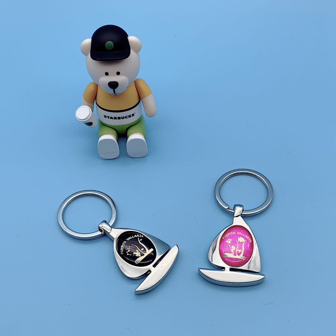 Guangdong zinc alloy sailing boat CD pattern keychain detail image 5