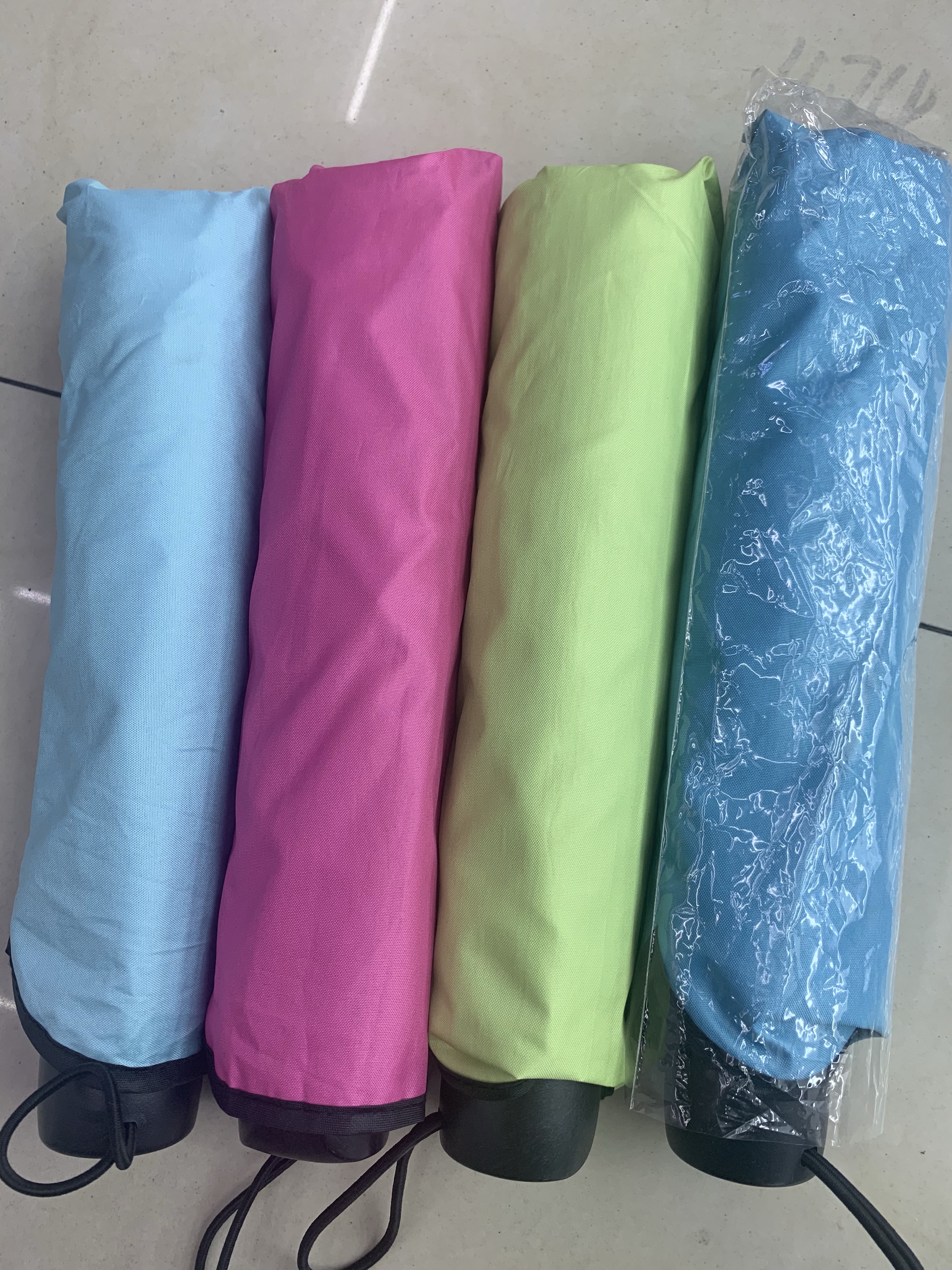 8k三折遇水开花黑胶伞产品图