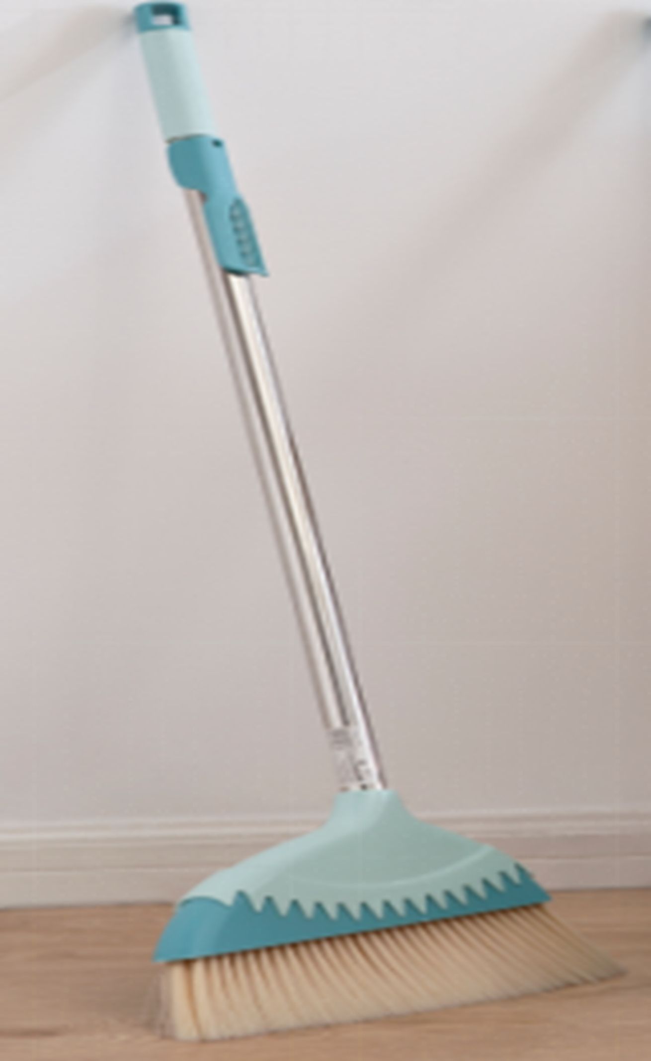 Yiwu good dapeng rotating broom 3939#/TZ full figure