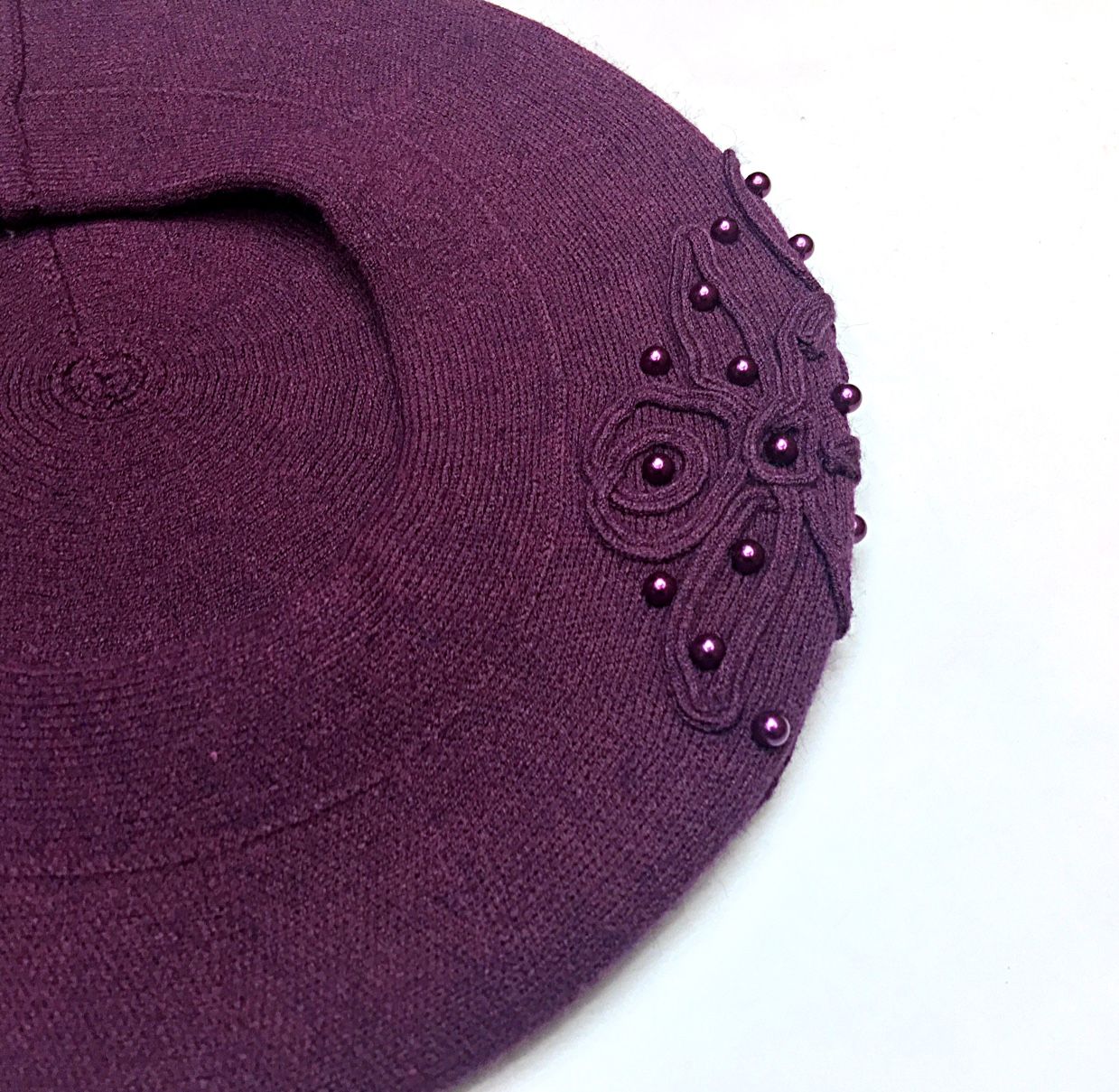 Sheepskin pearl handcrafted fashionable casual professional beret, New Year flat-brimmed hat, fisherman's hat, women's professional hat detail image 8