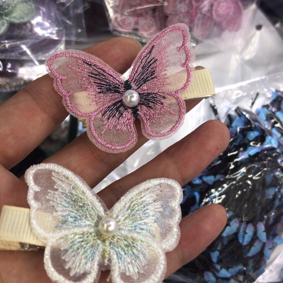 紫樱语边夹蝴蝶