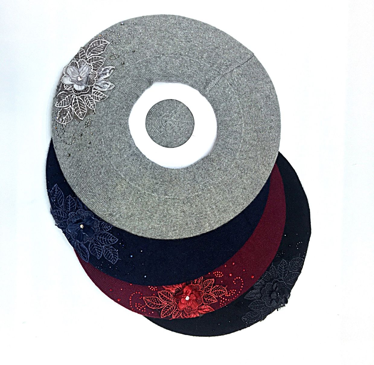 New Year's hot New Year's hand-knitted fashionable beret made of sheepskin, warm, comfortable and versatile professional hat for women in winter detail image 10