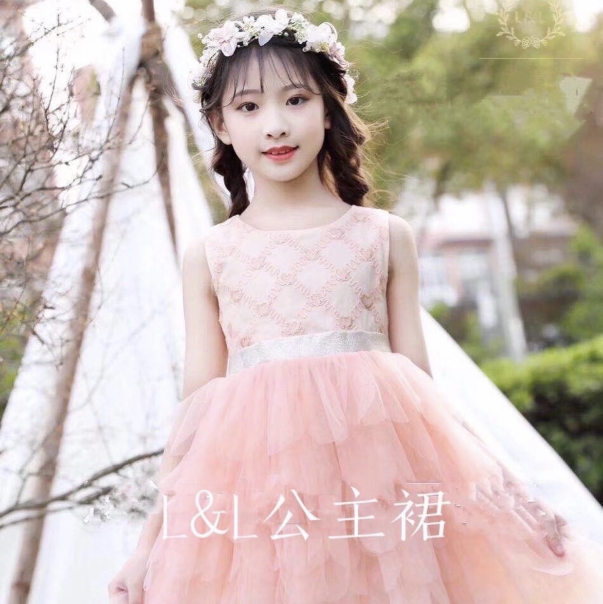 The new Korean version of the girls' dress for autumn 2020 is the zhongda Children's net gauze dress full figure
