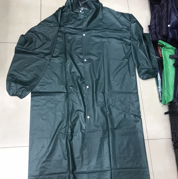 Pearlescent Raincoat For Farming On Foot