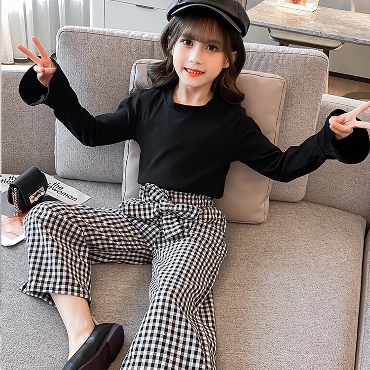 Girls' black plaid pants set for spring and Autumn 2024 New style trendy and stylish long pants, children's loose pants two-piece set full figure
