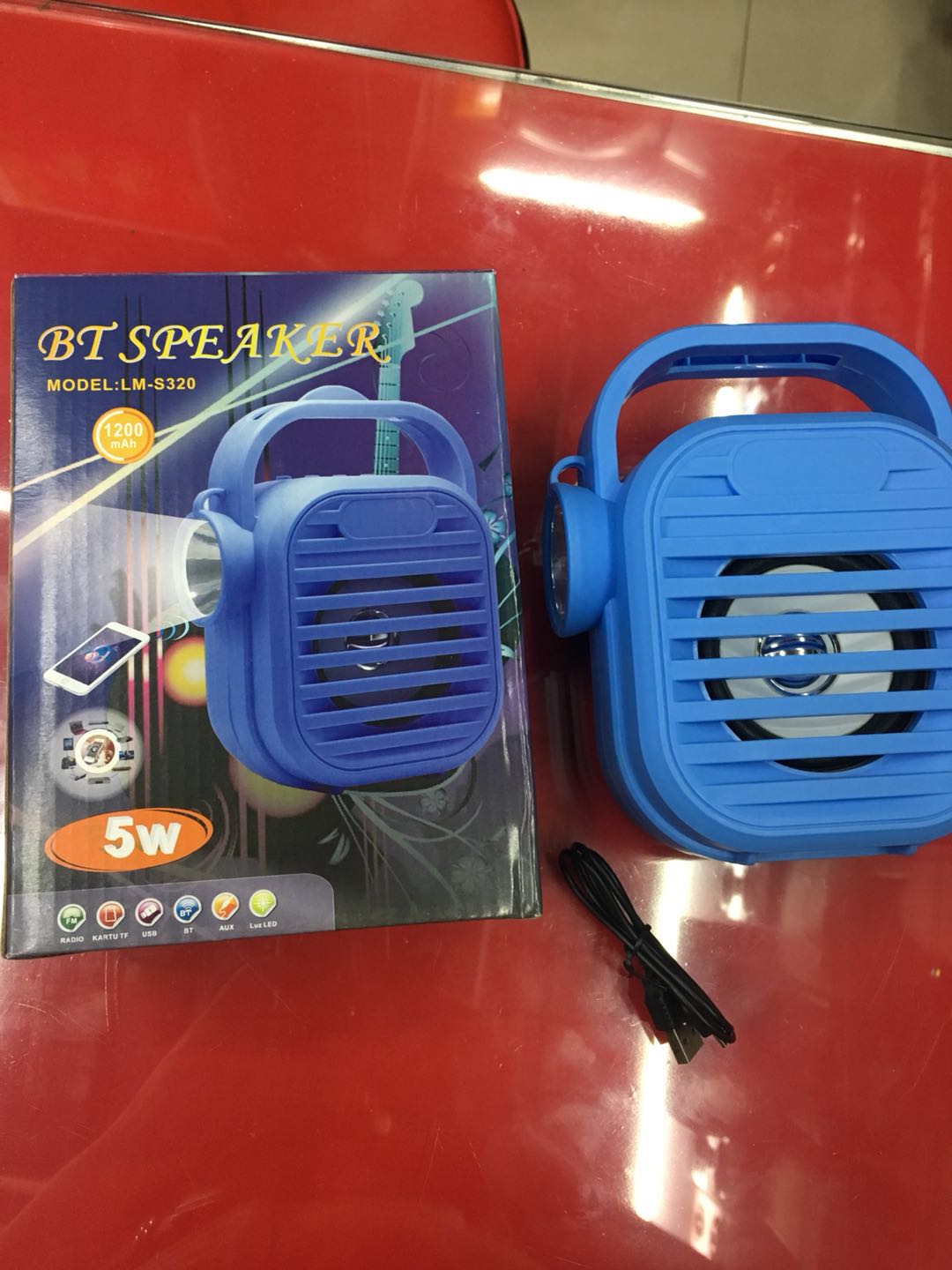 户外小型手提蓝牙移动便携式K歌播放器