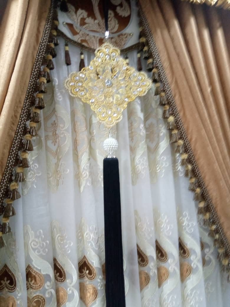 窗帘挂件装饰点钻细节图