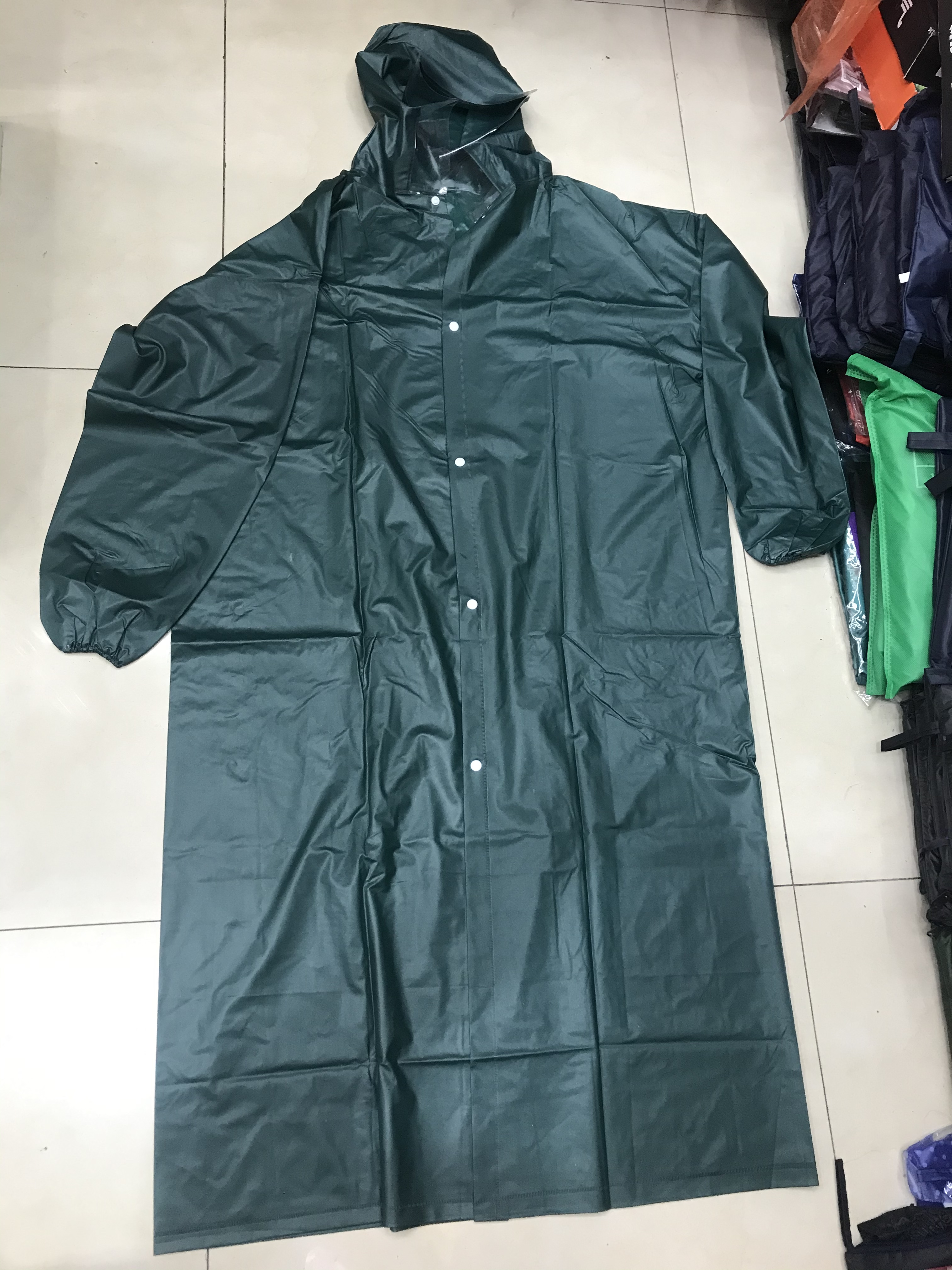 Pearlescent Raincoat For Farming On Foot details Picture