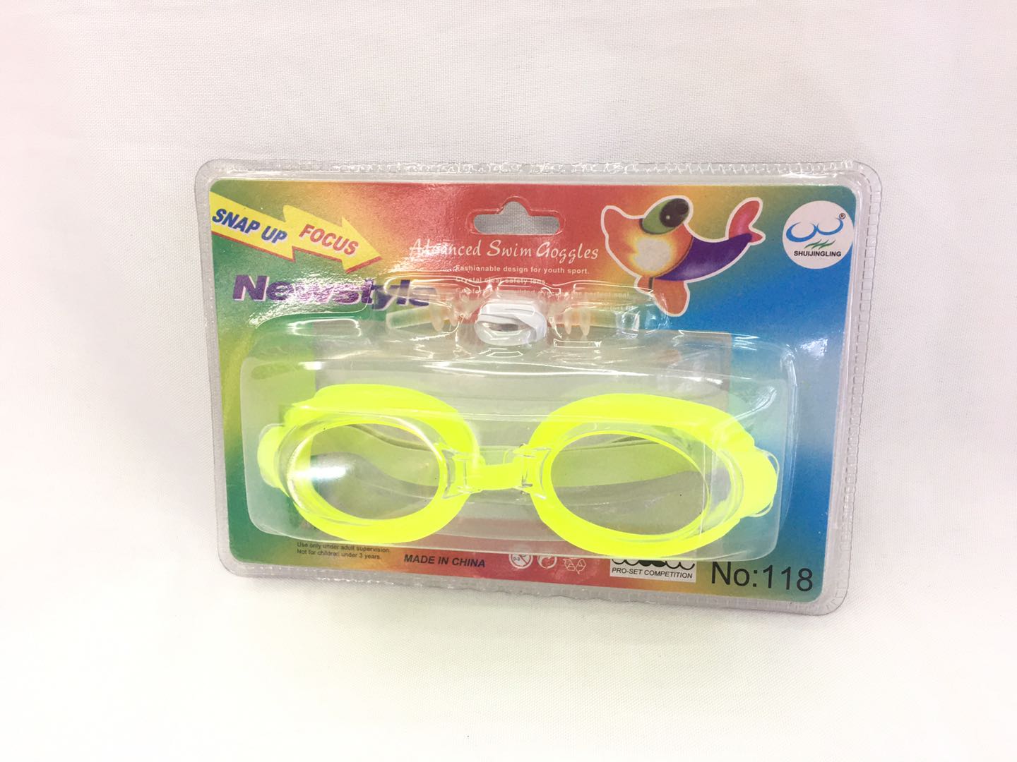 Swimming goggles manufacturers supply low-priced swimming goggles, adult vacuum-formed swimming goggles, goggles and adult swimming glasses for export detail image 4