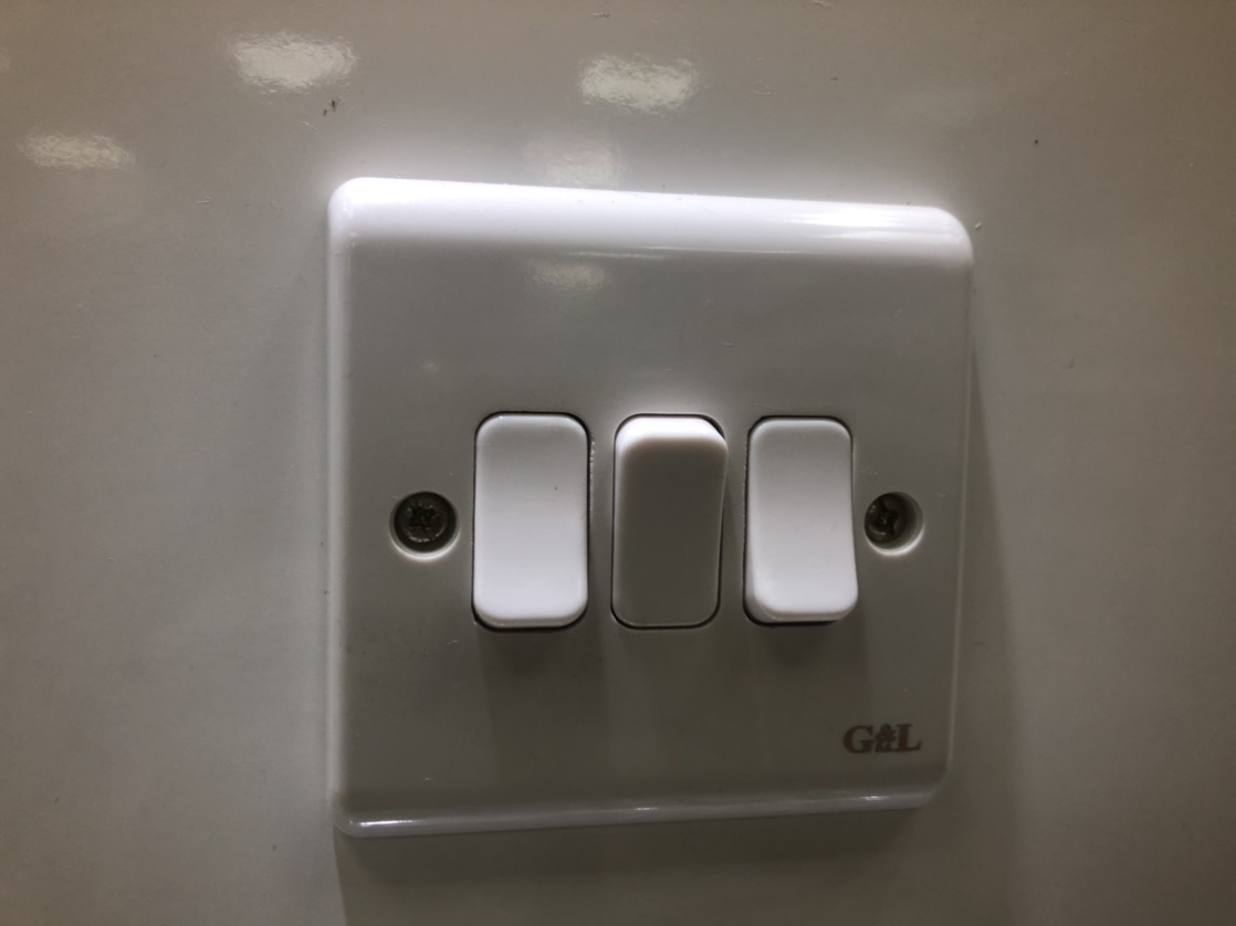 Three-way bakelite switch