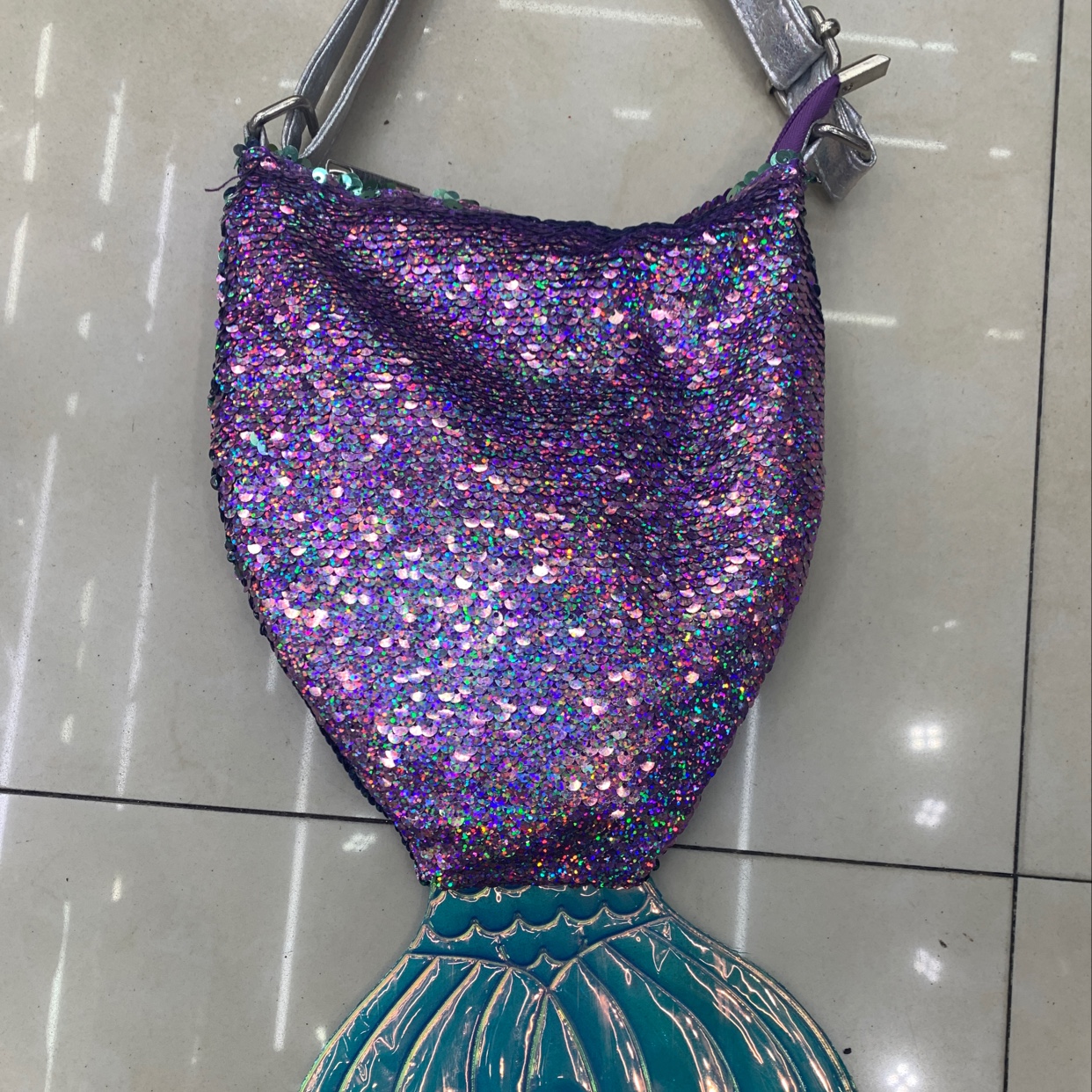 2020新款亮闪闪发光美人鱼包 双面斜跨包产品图