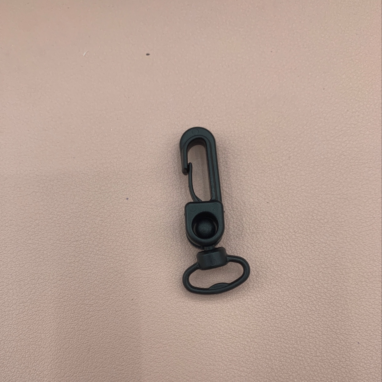 Plastic hook for schoolbag, 360-degree rotating hook