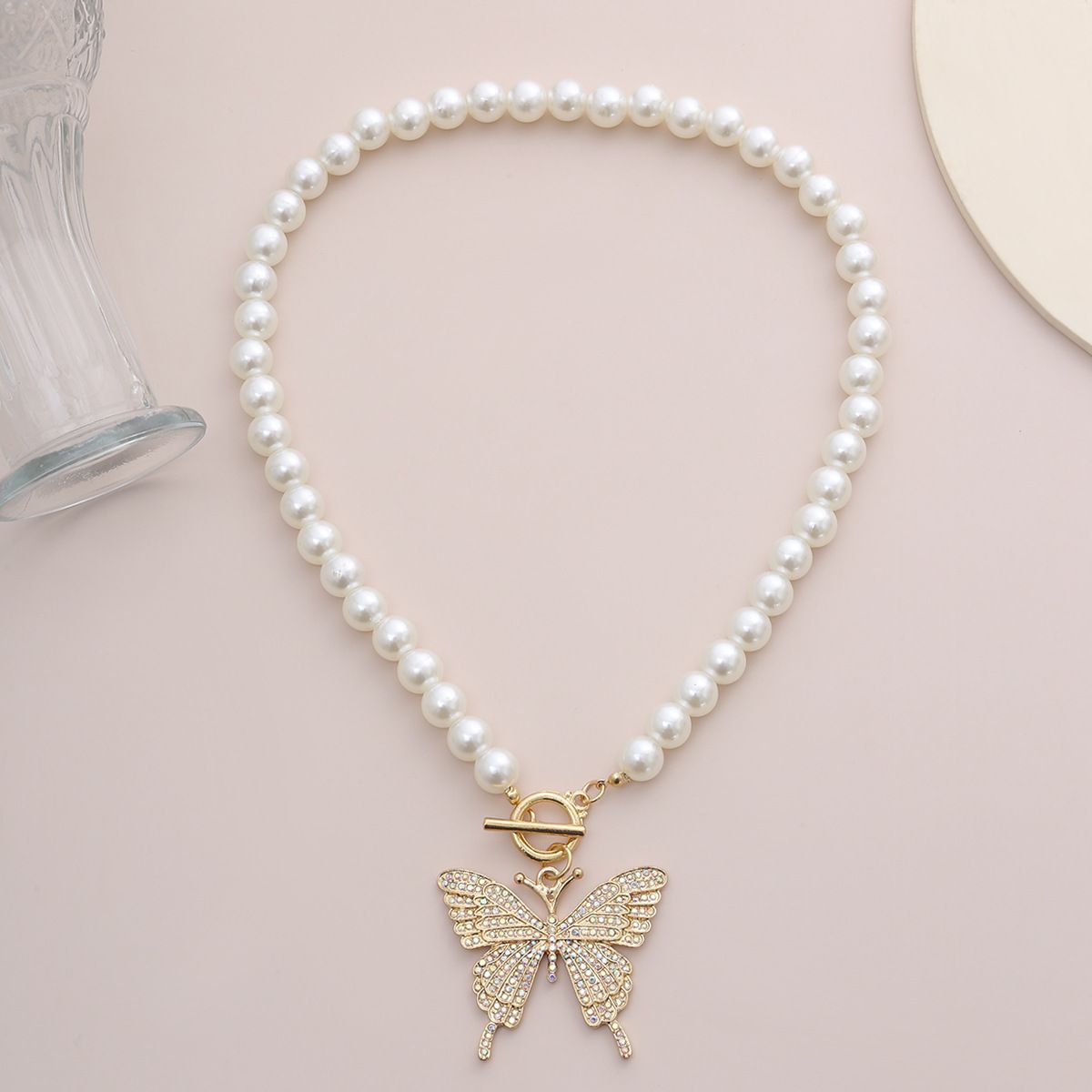 European and American cross-border jewelry, retro and simple imitation pearl OT clasp necklace, exaggerated large butterfly necklace studded with diamonds, for women detail image 5