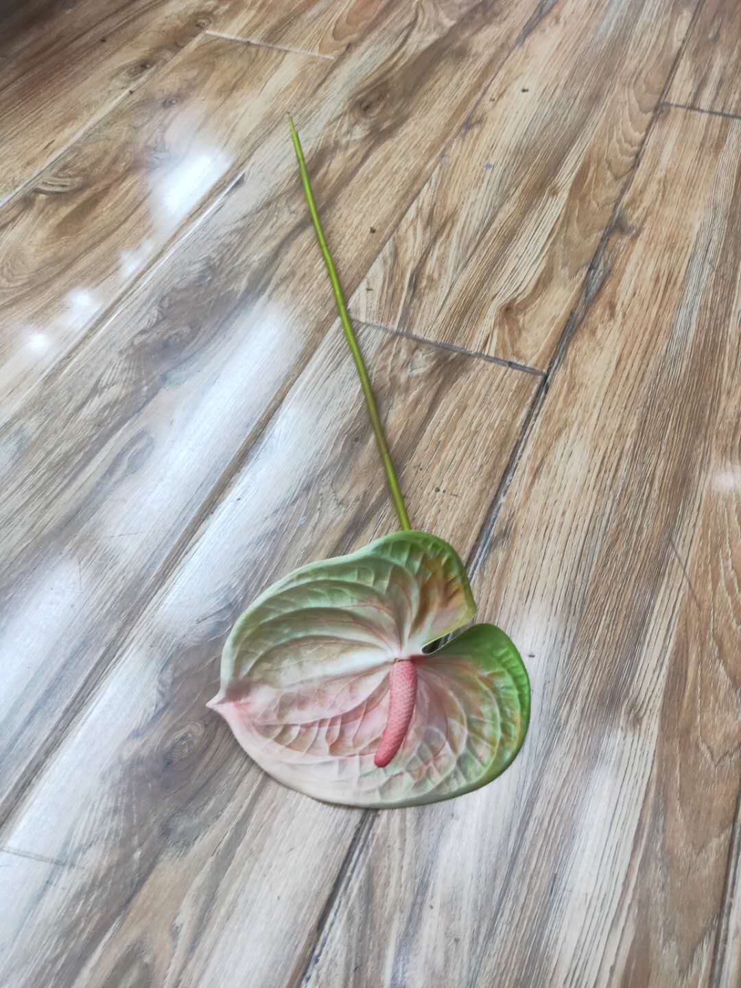 Factory direct sales of artificial flowers, wholesale of single anthuriums, and multiple color options for living room decoration detail image 3