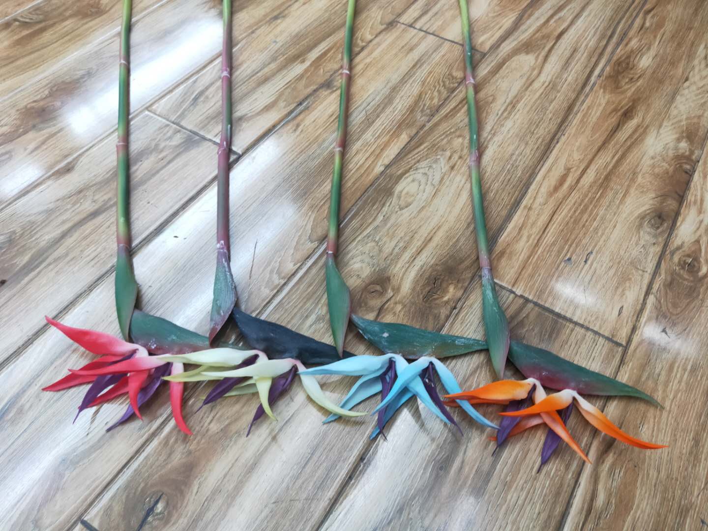 Factory direct sales, wholesale of artificial flowers, blow-molded bird of Paradise. Available in various sizes and colors. Chinese trend Specification image