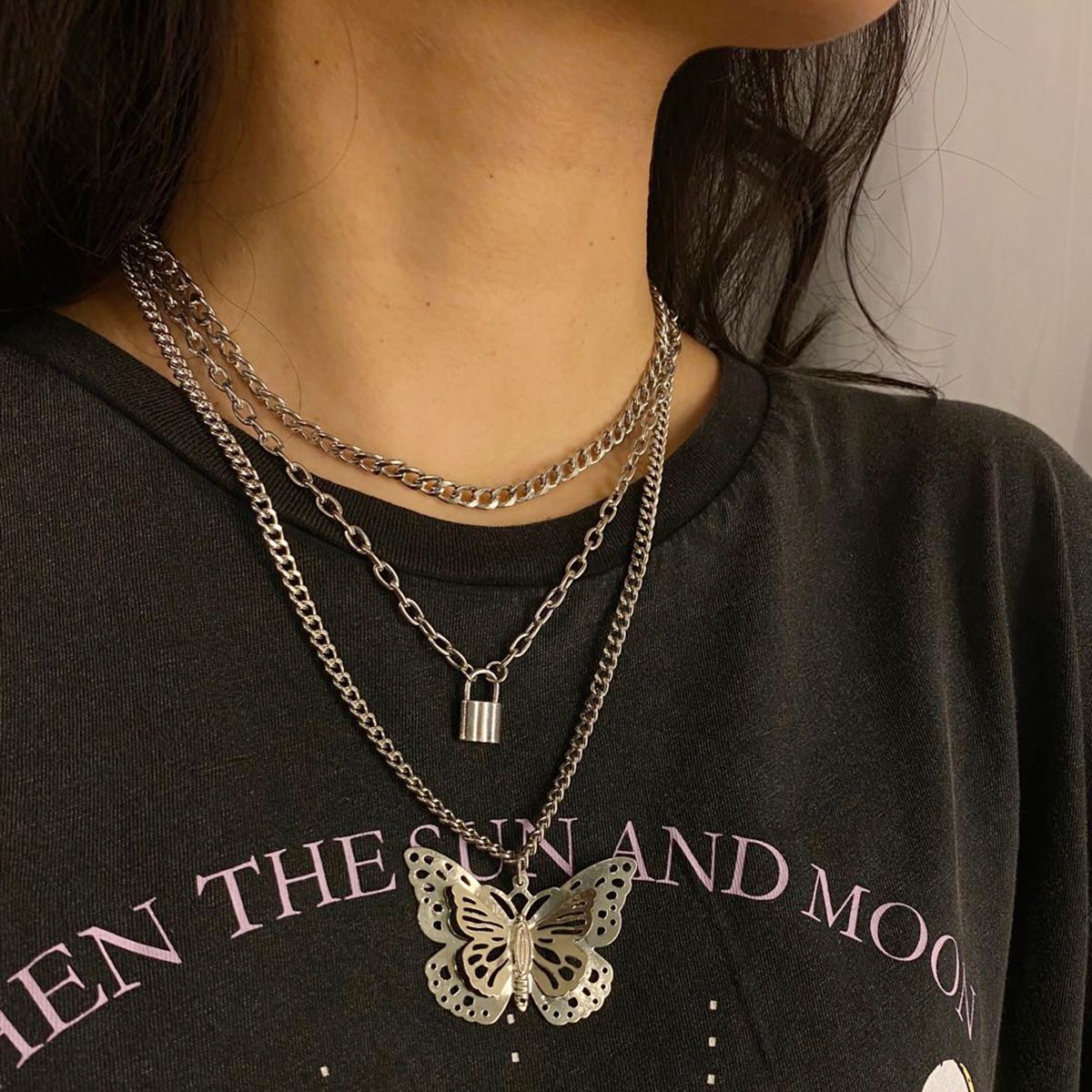 European and American cross-border jewelry, simple ins metal lock-shaped pendant necklace, fashionable and exaggerated hollowed-out large butterfly necklace details Picture