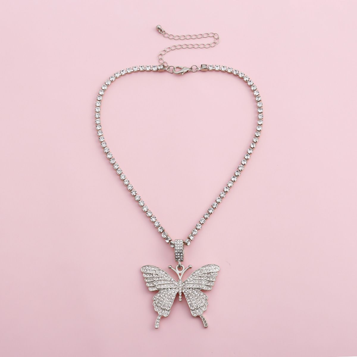 European and American cross-border jewelry fashion street style sparkling diamond collarbone chain necklace, elegant ins diamond-encrusted large butterfly necklace for women detail image 5