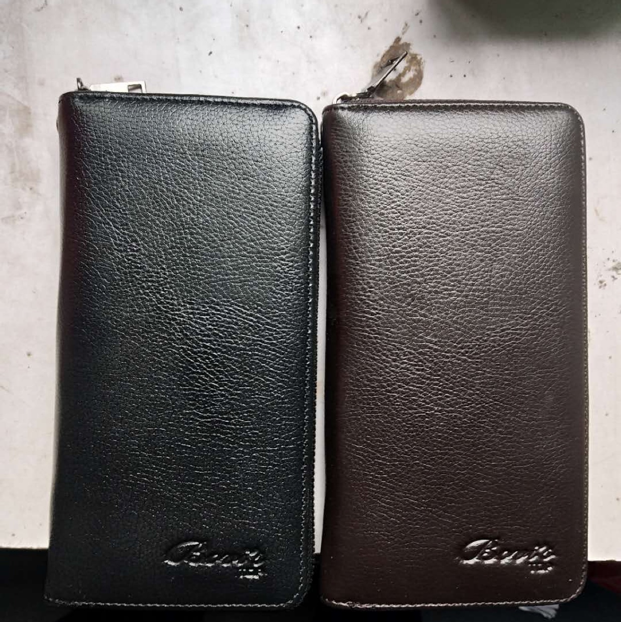 男士拉链包，款式非常时尚休闲百搭纯色款，厂家直销。