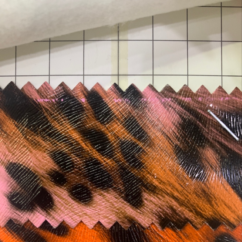 Manufacturers Direct Sales Of New Leather A Large Number Of Spot High School Low-Grade Luggage Sofa Shoes Fabric 16Pu Cheetah No. 2 Color details Picture