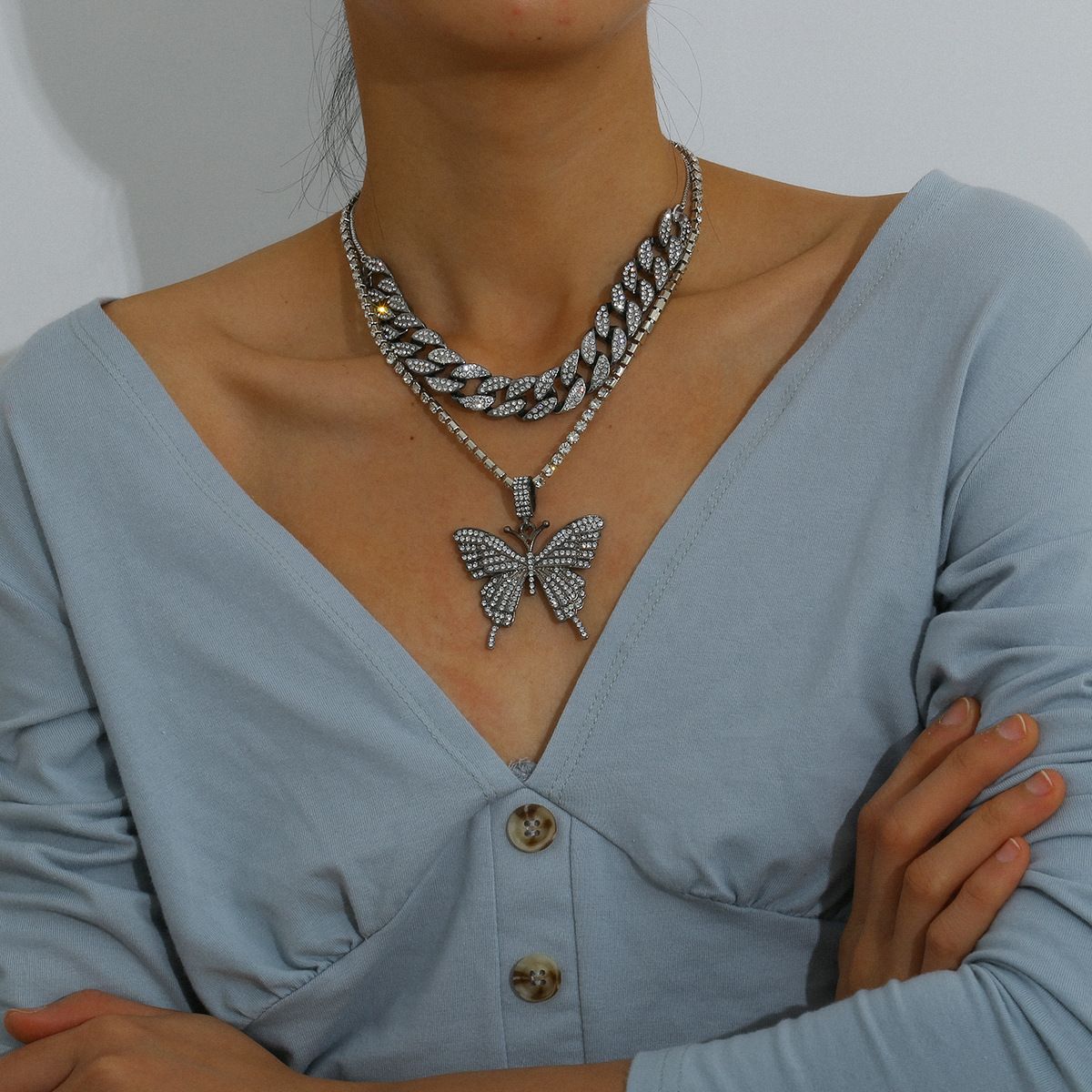 European and American cross-border jewelry, light luxury hip-hop full diamond Cuban clasp necklace, simple Instagram niche diamond-encrusted butterfly necklace detail image 15