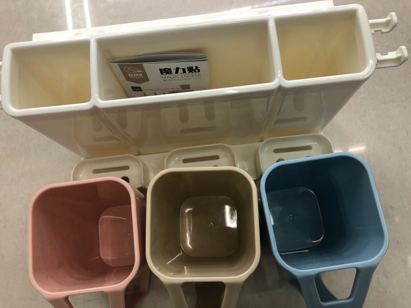 吸盘牙刷架套装漱口杯壁挂卫生间吸壁式牙膏牙具盒置物架牙刷杯详情图3