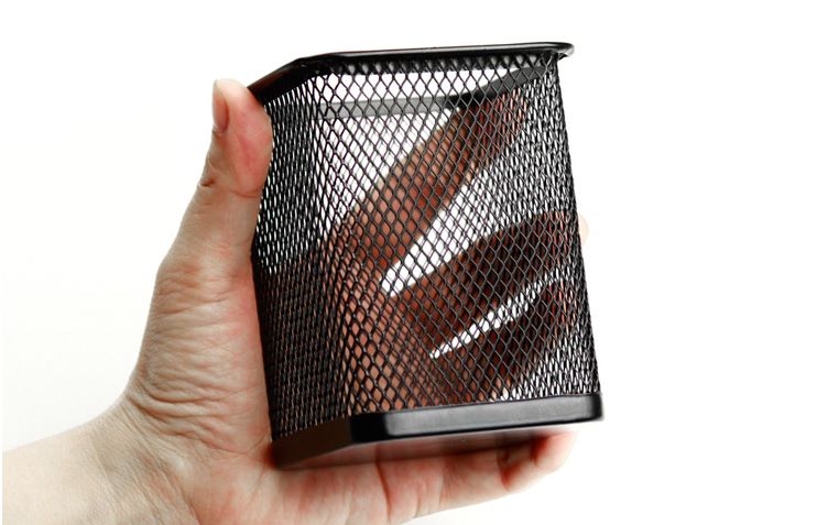 South Korea creative stationery iron square pen holder spray anti-rust pen holder desktop debris container manufacturers wholesale details Picture