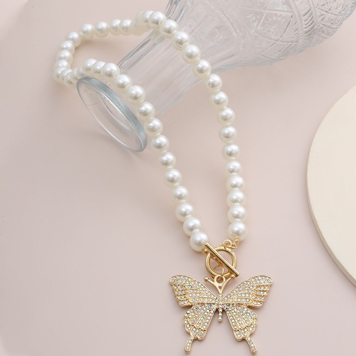 European and American cross-border jewelry, retro and simple imitation pearl OT clasp necklace, exaggerated large butterfly necklace studded with diamonds, for women detail image 4
