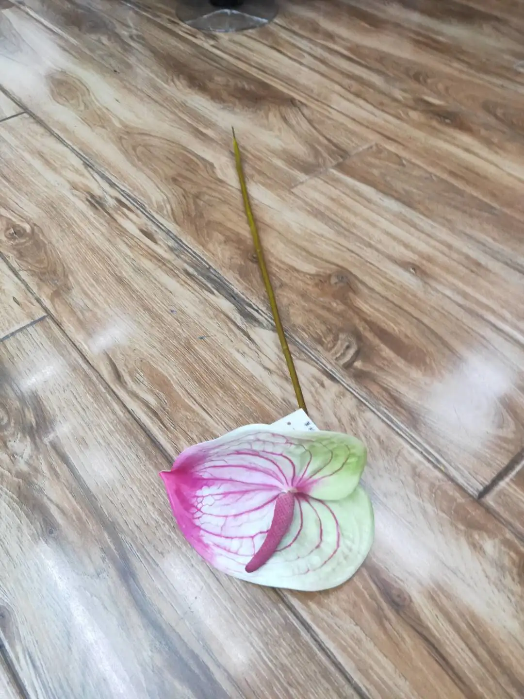 Factory direct sales of artificial flowers, wholesale of single anthuriums, and multiple color options for living room decoration detail image 2