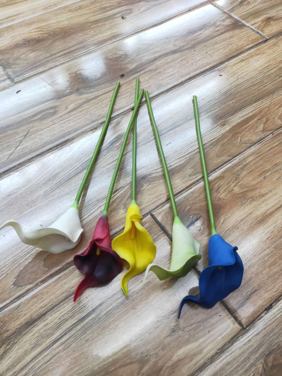 Factory direct sales of artificial flowers wholesale pu mini calla lily bunches pu mini calla lilies Specification image