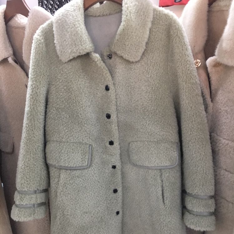 皮毛一体豆绿色新款时尚潮流经典稳重大气高贵耐看详情图3