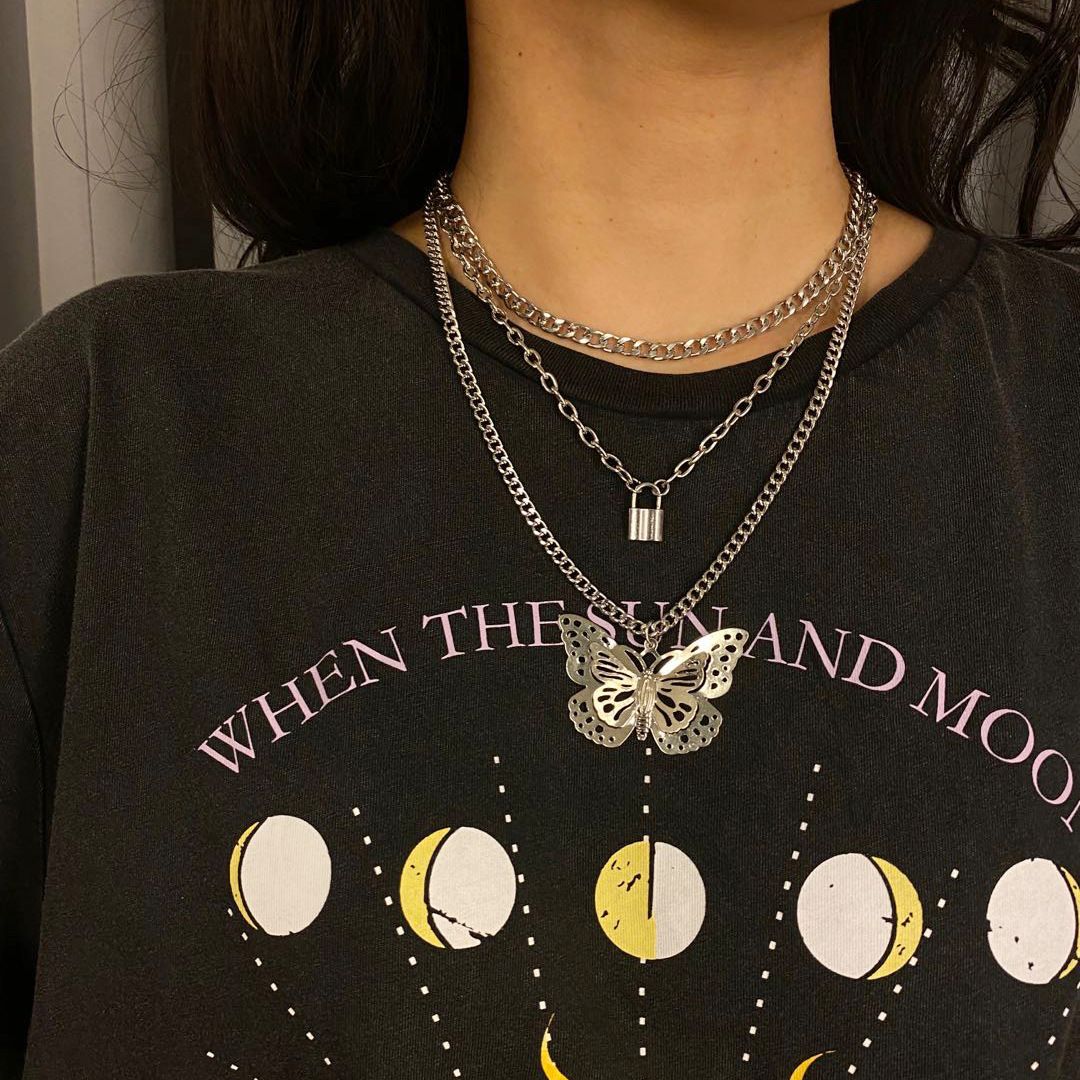 European and American cross-border jewelry, simple ins metal lock-shaped pendant necklace, fashionable and exaggerated hollowed-out large butterfly necklace detail image 8