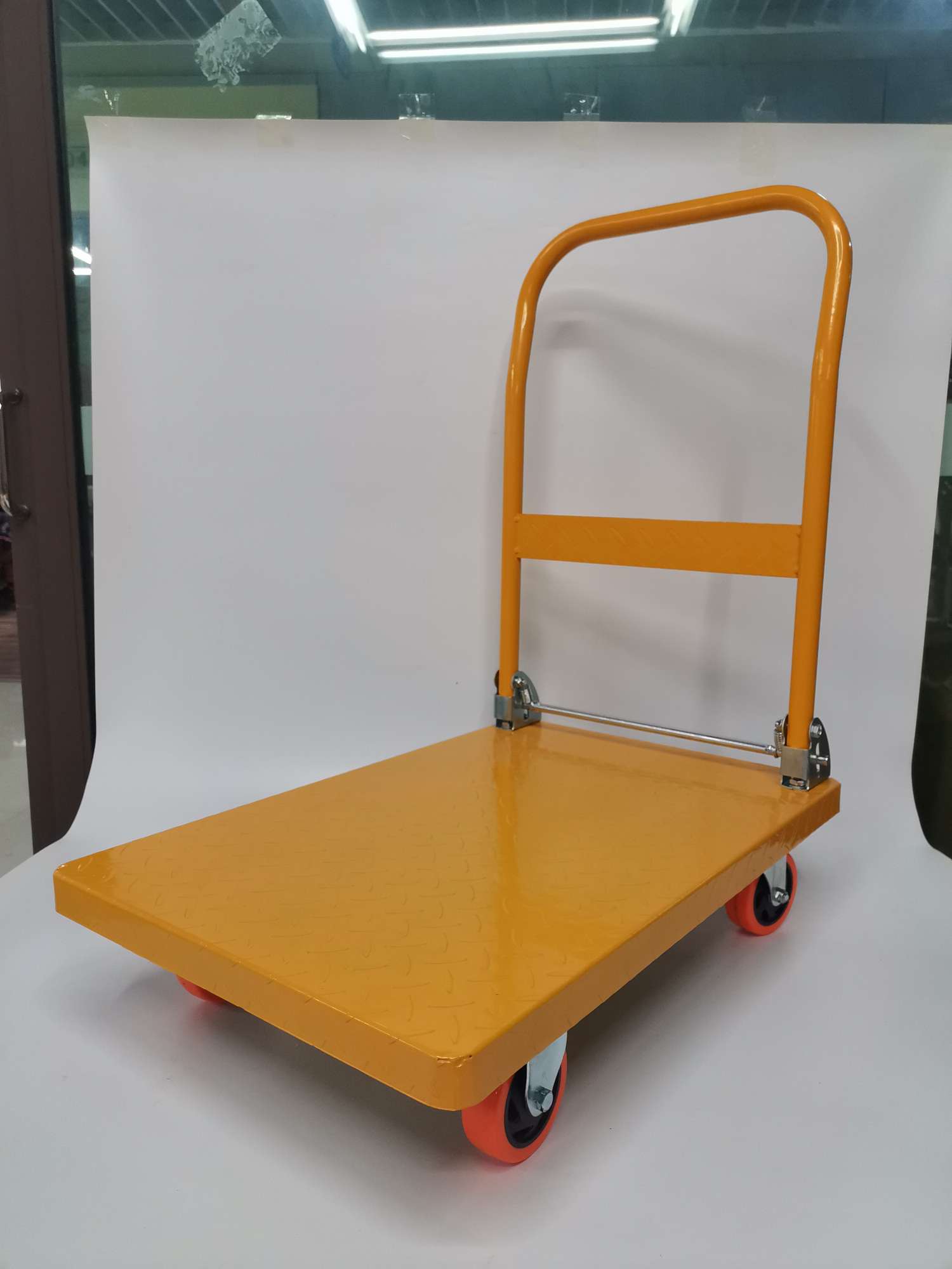 Factory direct sales of foldable flatbed carts, warehouse trolleys and iron plate carts detail image 1
