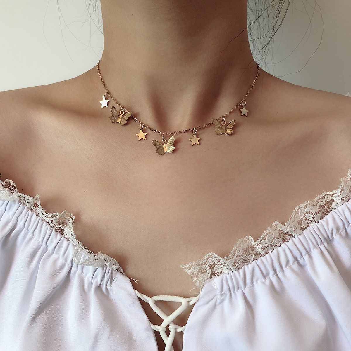 European and American cross-border jewelry, cold style ins five-pointed star-shaped necklace, simple and niche butterfly necklace choker for women details Picture