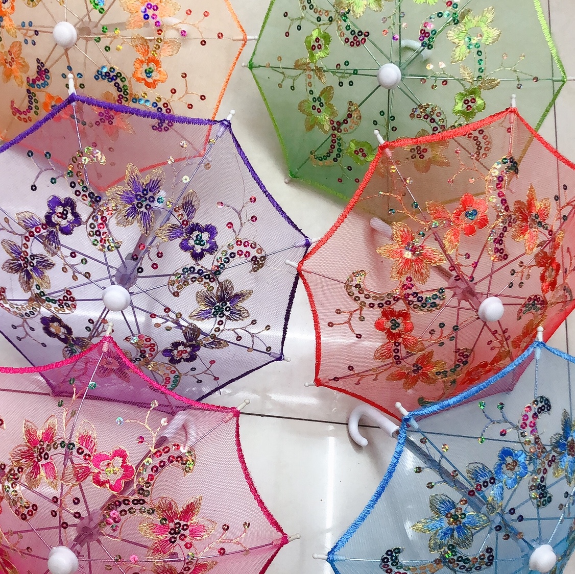 Direct sales and wholesale of 15 cm toy umbrellas from the manufacturer, including children's umbrellas and decorative umbrellas