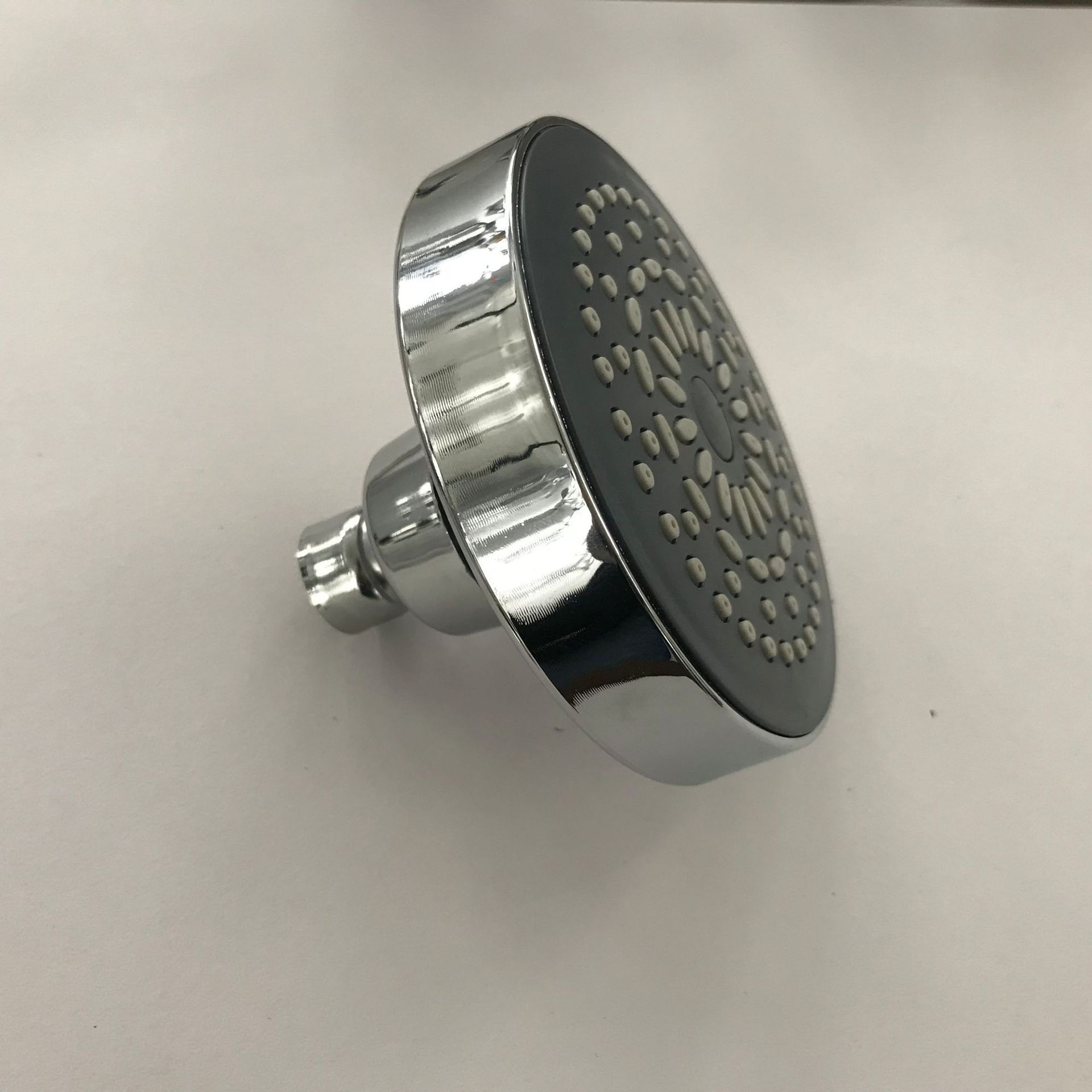 Factory direct sales of bathroom shower heads, small hanging heads, public bathhouse hanging heads, 4-inch shower heads Specification image