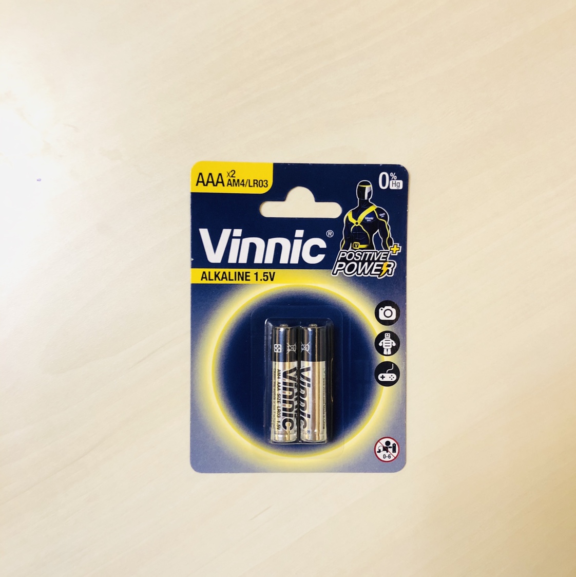 VINNIC Silver Warrior High capacity Alkaline No. 7 battery two hanging cards