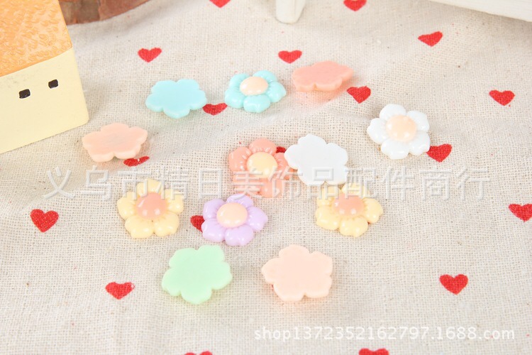 Yiwu factory direct selling mobile phone DIY accessories resin 5 petals wholesale mobile phone accessories are hot details Picture
