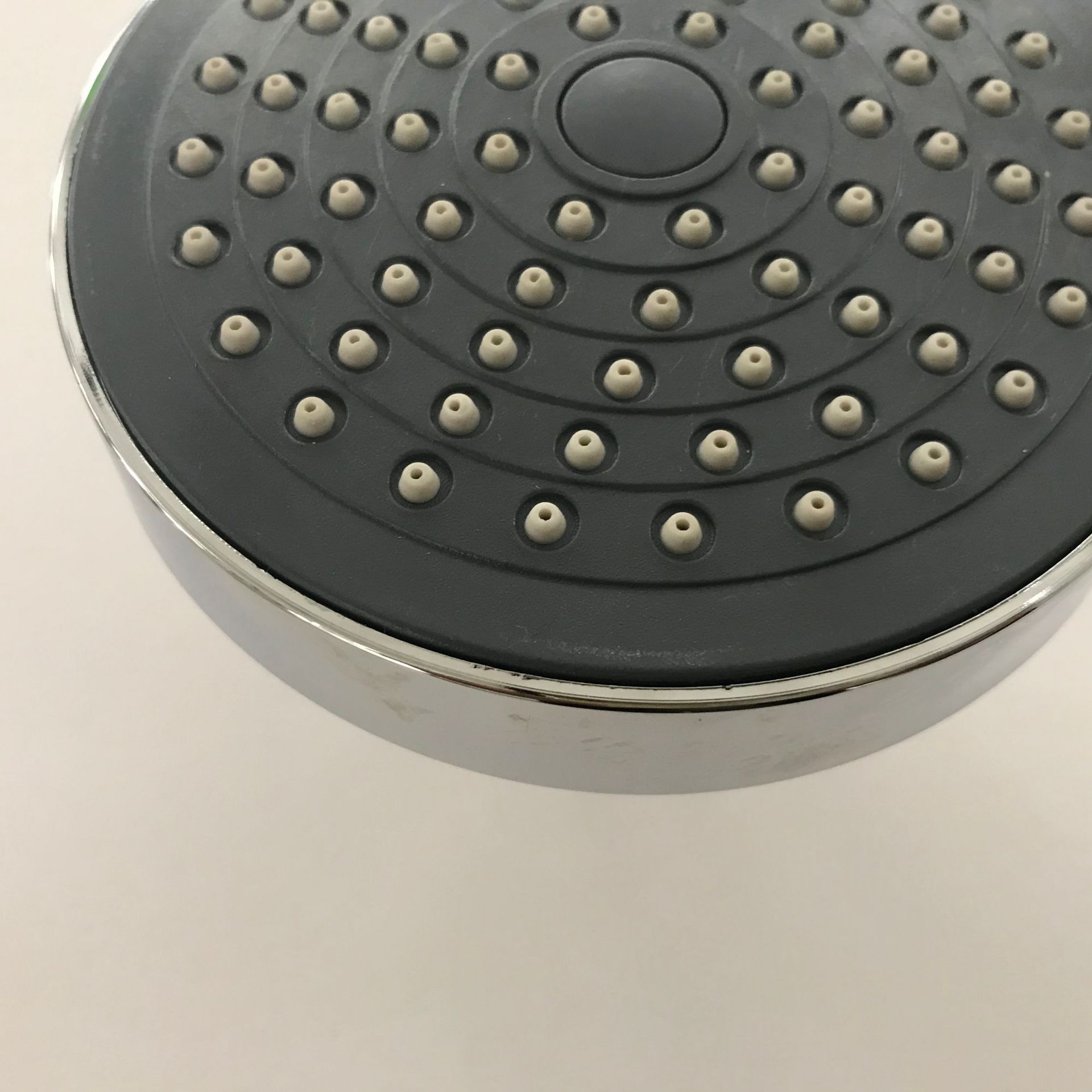 Factory direct sales of bathroom shower heads, small hanging heads, public bathhouse hanging heads, 4-inch shower heads undefined