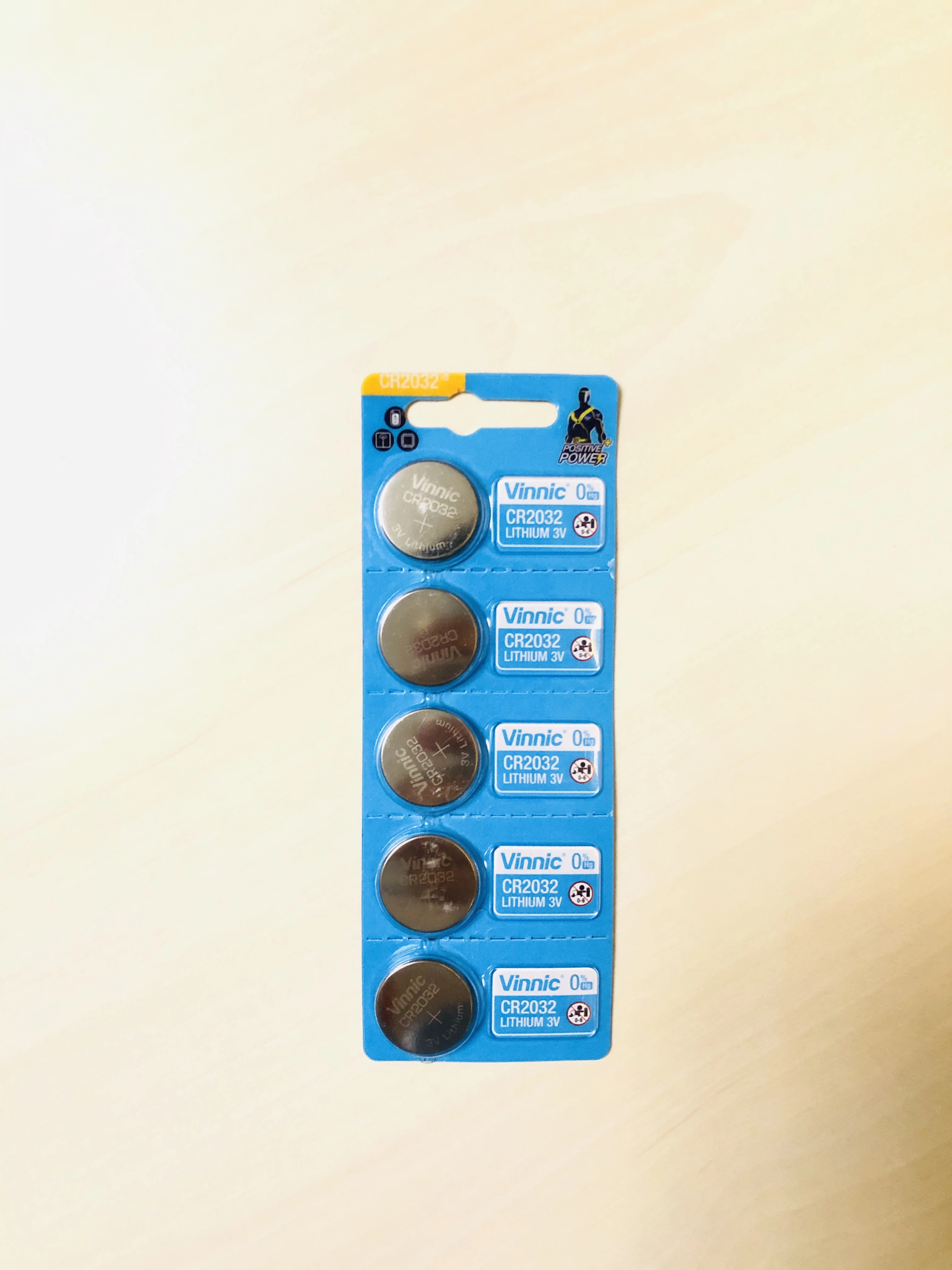 VINNIC Silver Warrior Lithium Manganese Button Battery CR2032 detail image 1