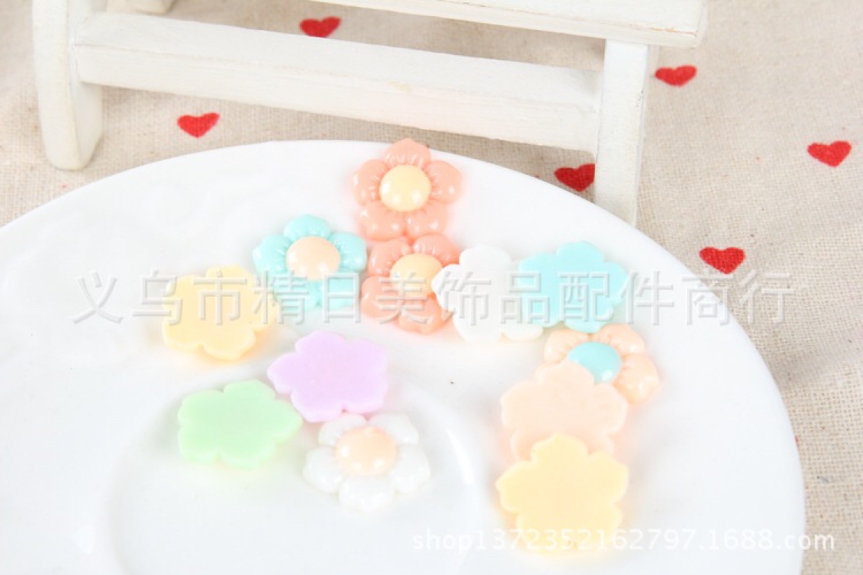 Yiwu factory direct selling mobile phone DIY accessories resin 5 petals wholesale mobile phone accessories are hot full figure