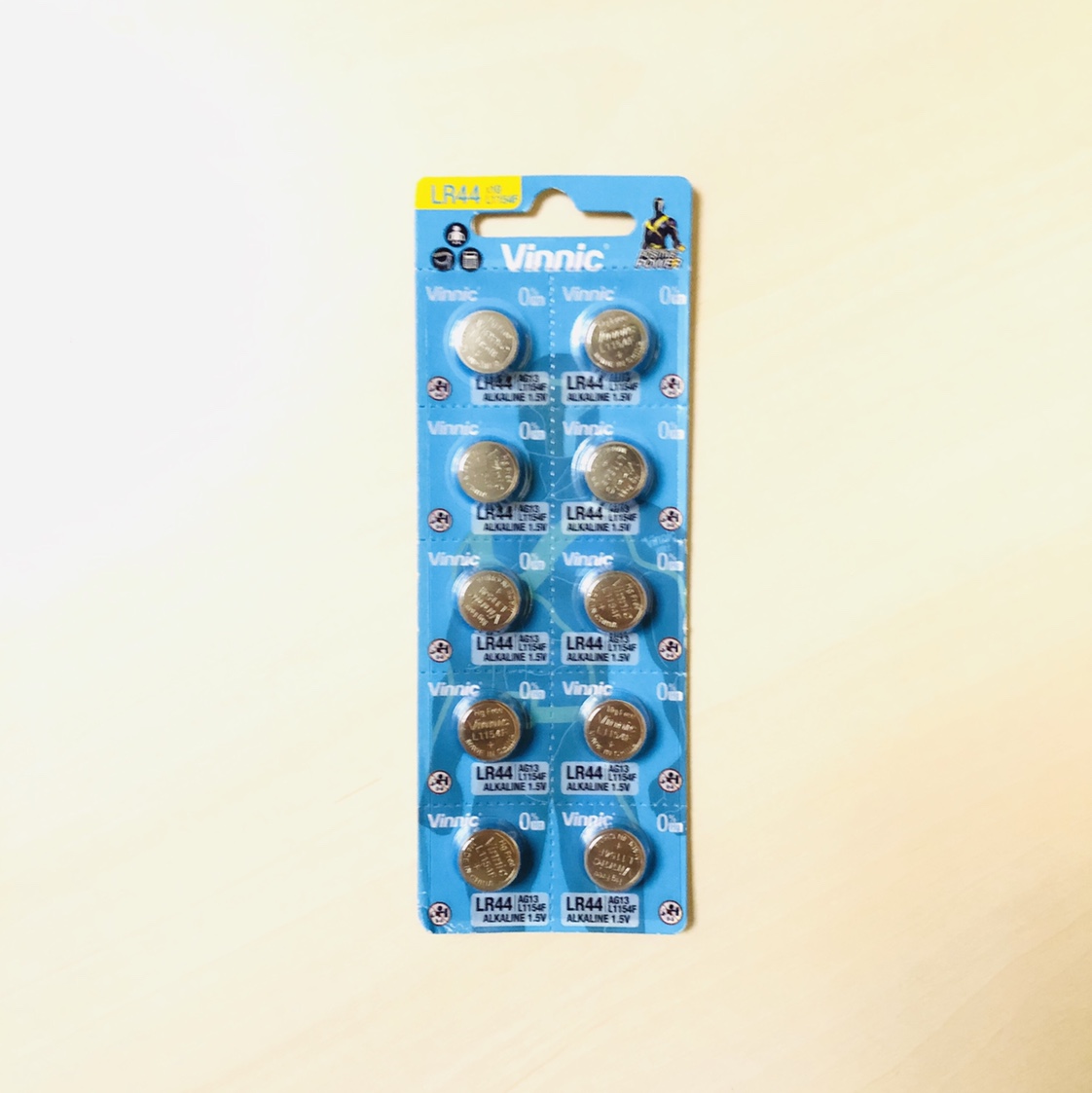 VINNIC Silver Warrior Alkaline Button Battery AG13, L1154F, wholesale from the original manufacturer