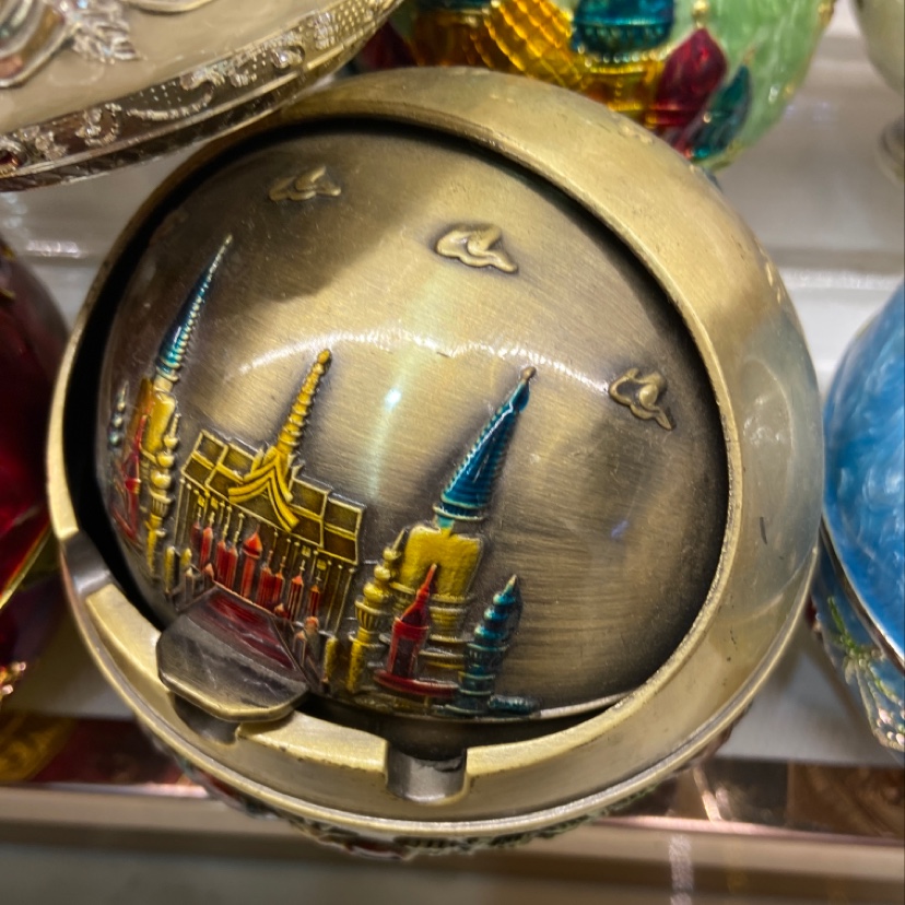 铜色城堡图案欧式风格球型烟灰缸