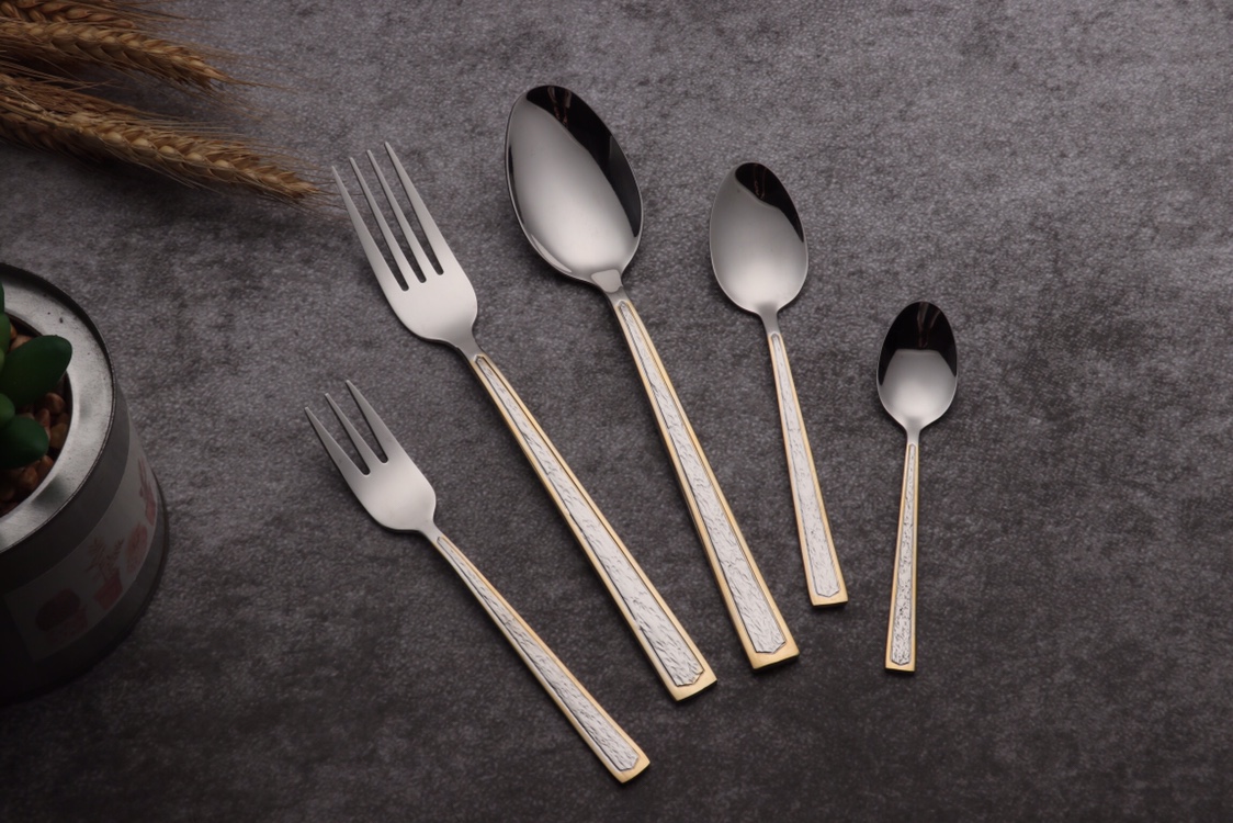 Broken stone tableware thumbnail