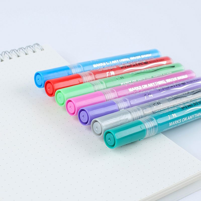 Guangna 1000-4 color paint pen, 15-color black card metallic acrylic marker pen, DIY photo album doodle pen Application Scenario
