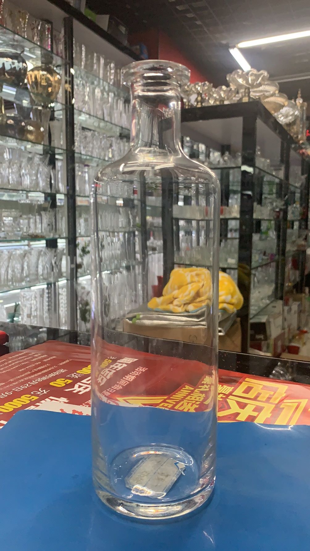 A glass vase with 25 flowers