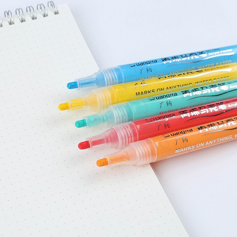 Guangna 1000-4 color paint pen, 15-color black card metallic acrylic marker pen, DIY photo album doodle pen Specification image