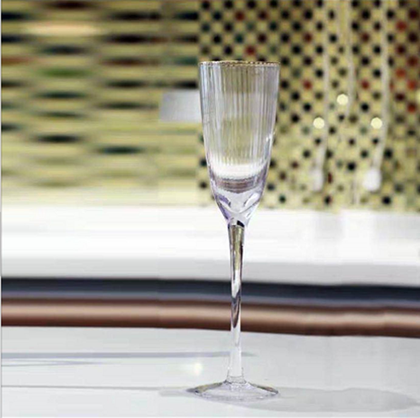 Yiwu Selection Phnom Penh vertical grain champagne glass TG0099#/66308 full figure