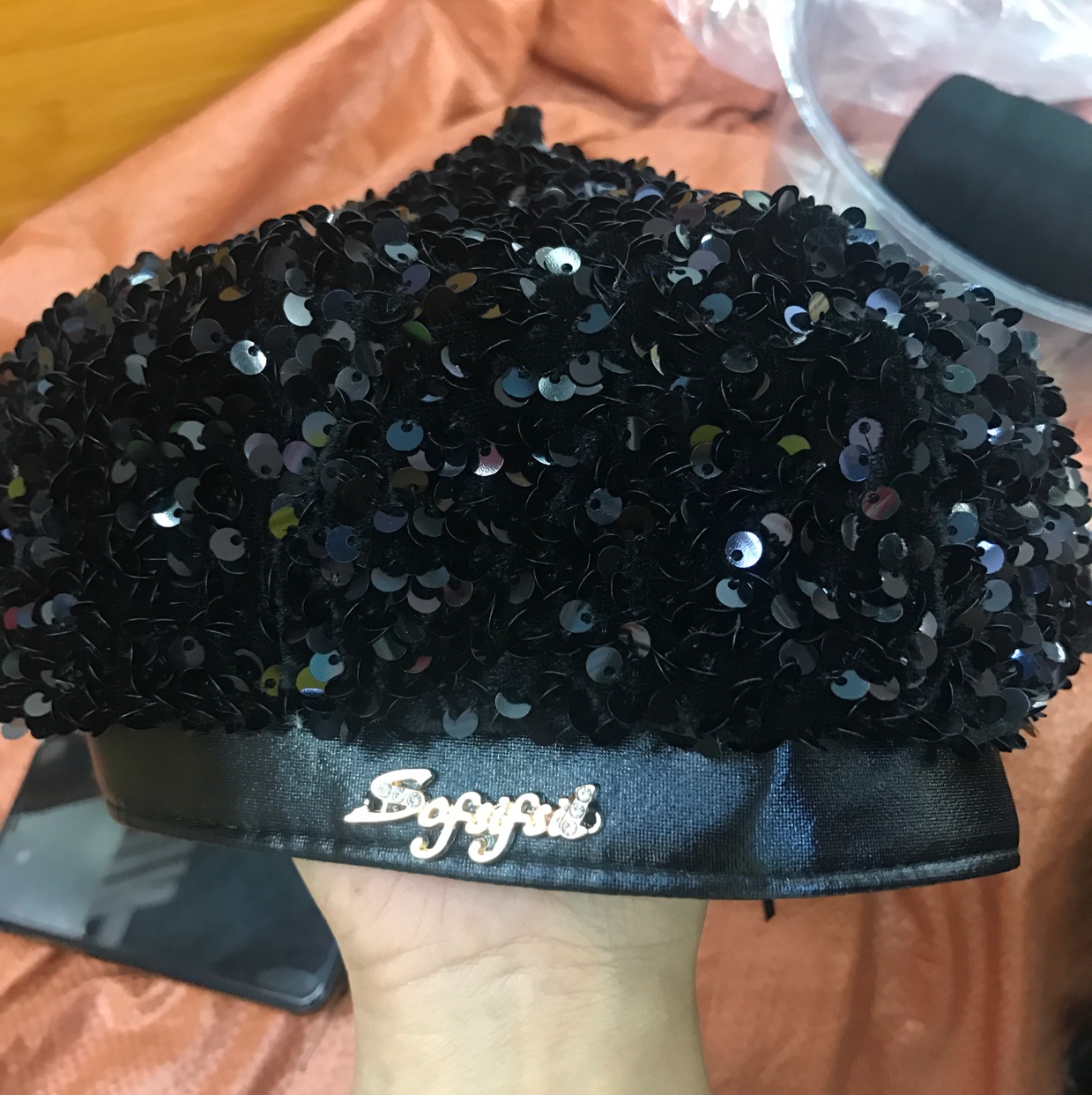 Fashionable Hong Kong style beaded embroidery Berets retro glitter sequins painter hat female net red with the same bud hat trend thumbnail