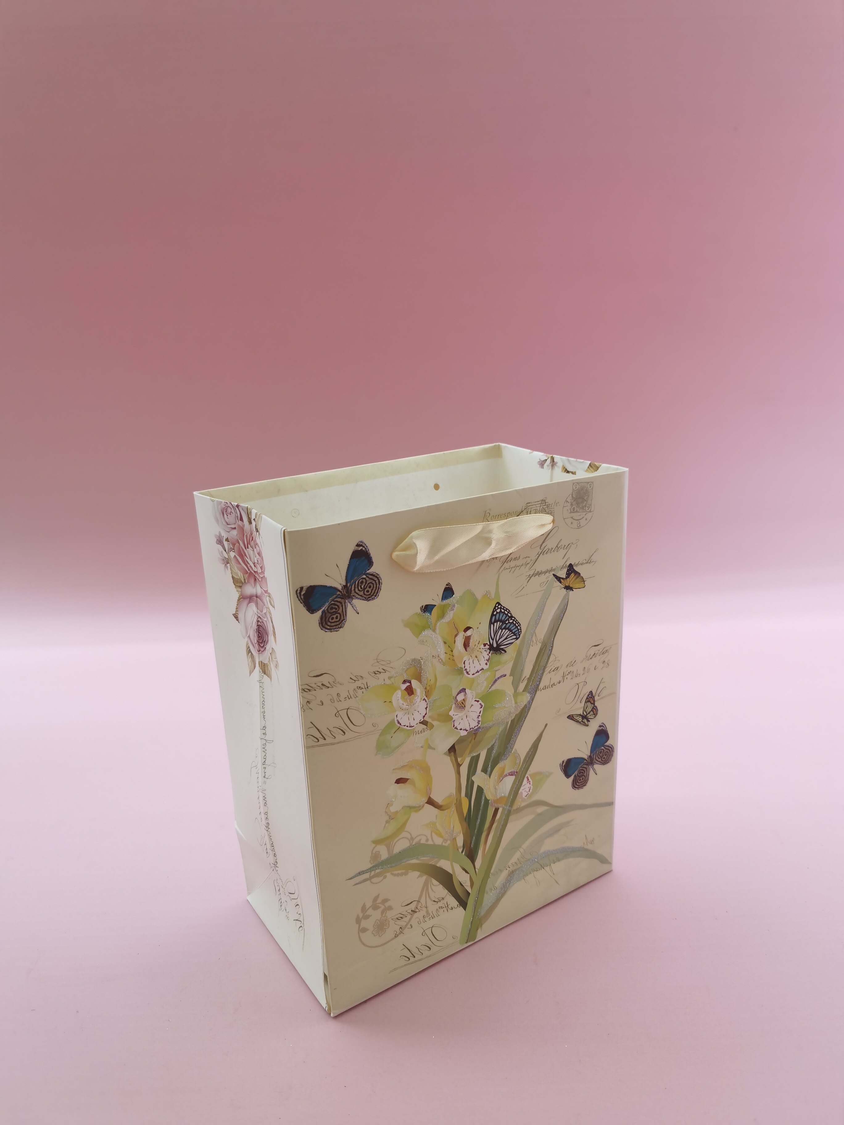 New paper bag gift bag undefined