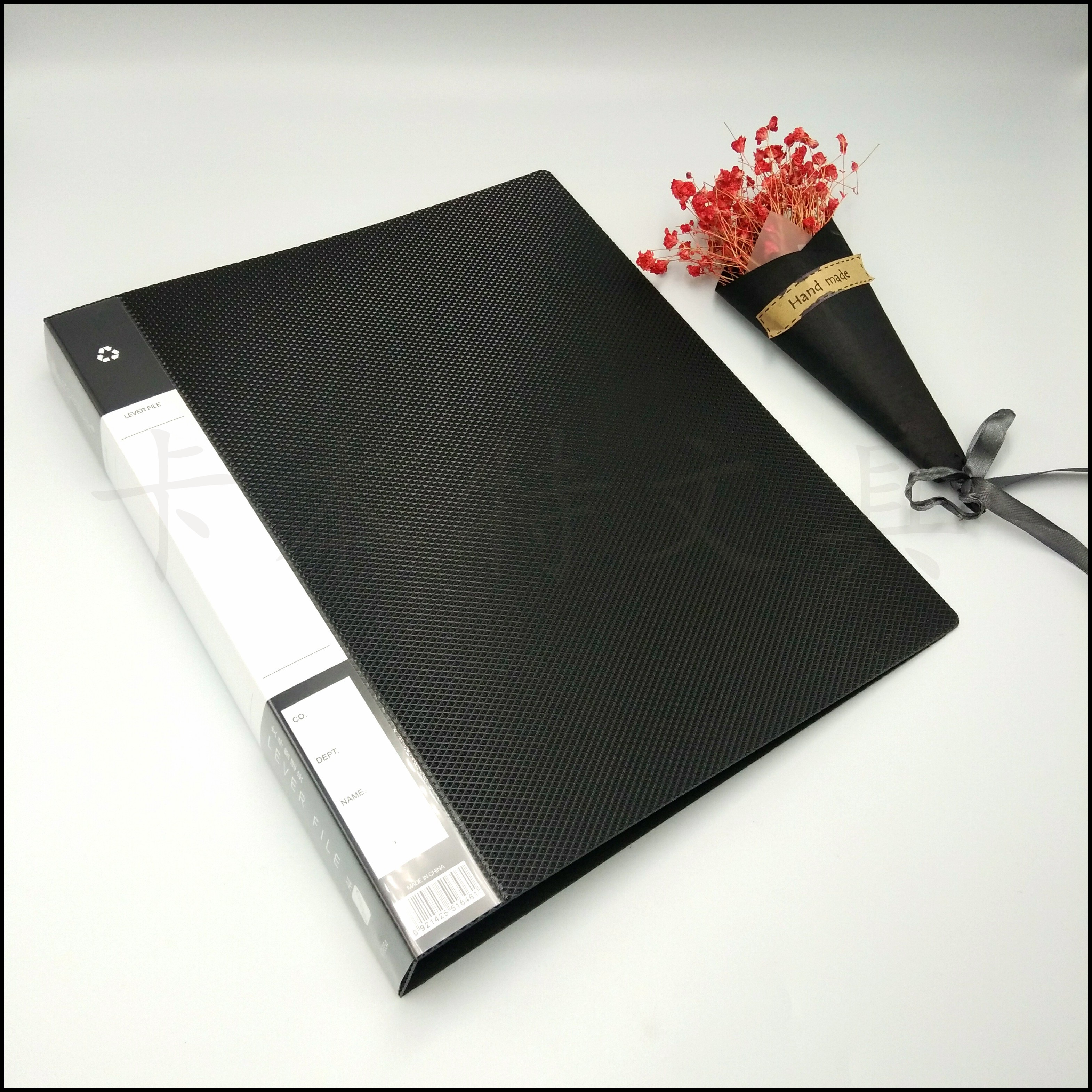 方格纹两孔孔夹 办公文件夹厂家直销 金属孔夹活页分类夹自产自销详情